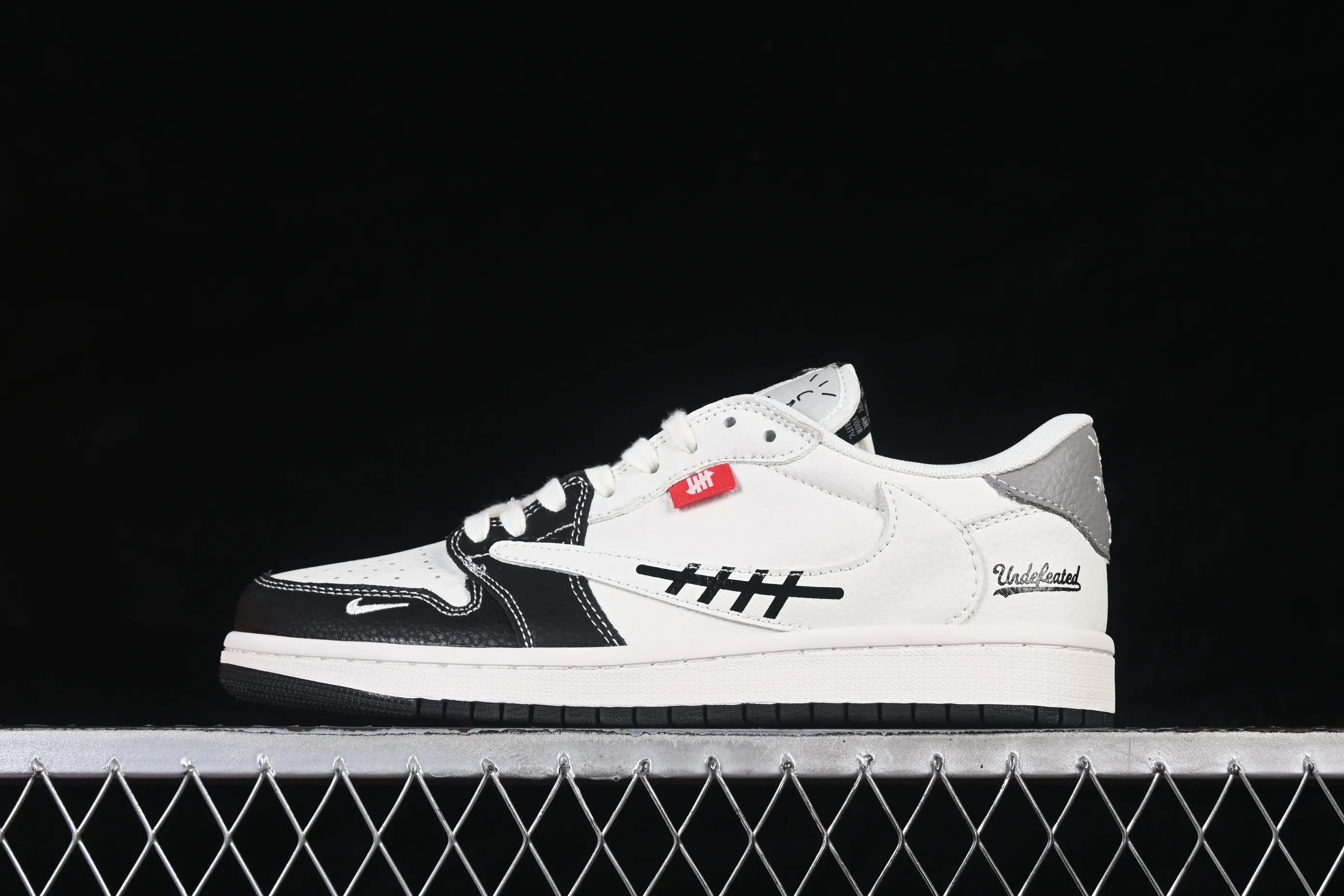 All categories Air Jordan Jordan series basketball shoes Air Jordan 1 Low High-end customized low-top sneakers Air Jordan Low AJ1 Joe 1UN joint beige and black gray stitching High-end customized low-top retro basketball shoes JW1188-169